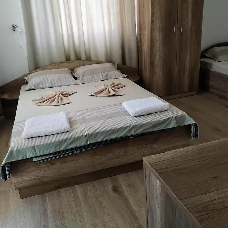 Къща За Гости Перфекто Πανσιόν *